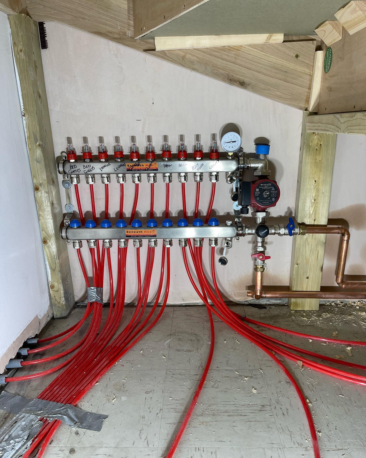 Concept PHR heating manifold installation